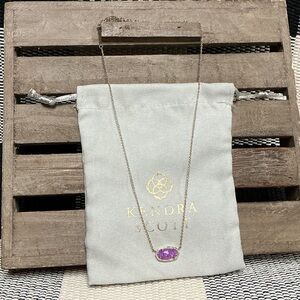 Kendra Scott great shape Elisa pink Kyocera opal crystal gold signature necklace